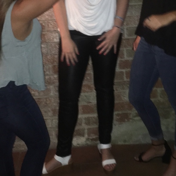 Black faux leather pants - Picture 3 of 3